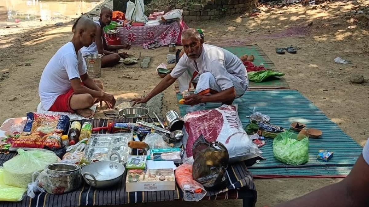 https://www.jagranimages.com/images/newimg/14092025/14_09_2025-pitru_paksha_24046869.jpg