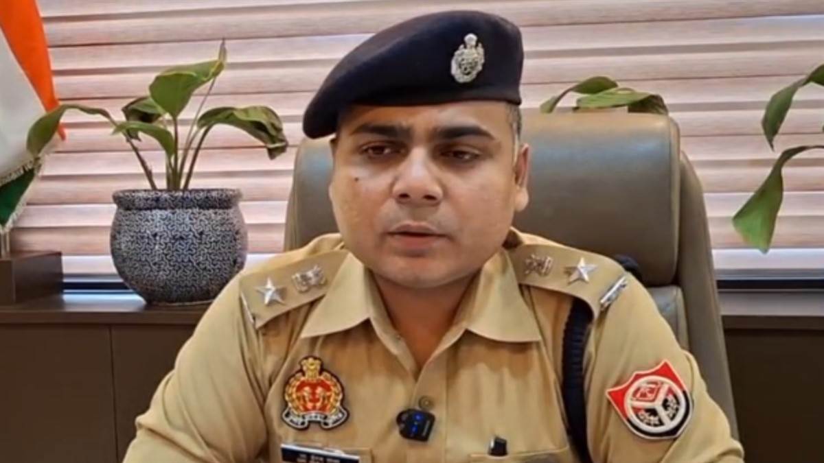 https://www.jagranimages.com/images/newimg/14092025/14_09_2025-police1_24047041.jpg