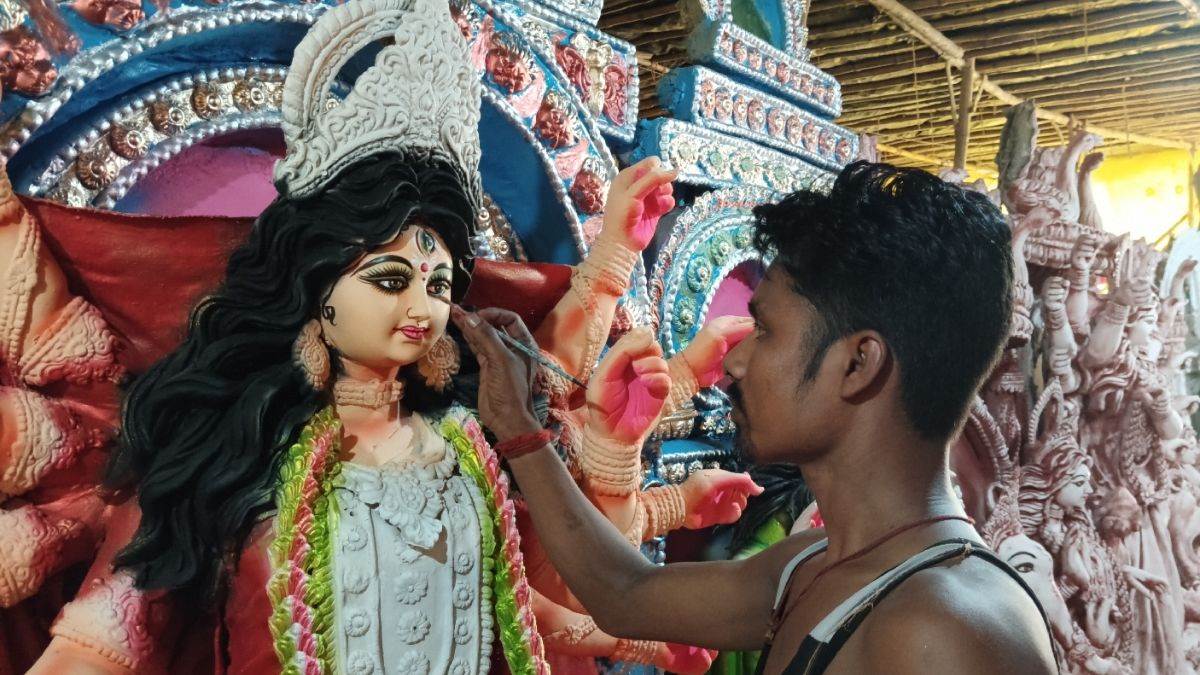 https://www.jagranimages.com/images/newimg/14092025/14_09_2025-shardiya_navratri_2025_24046710.jpg