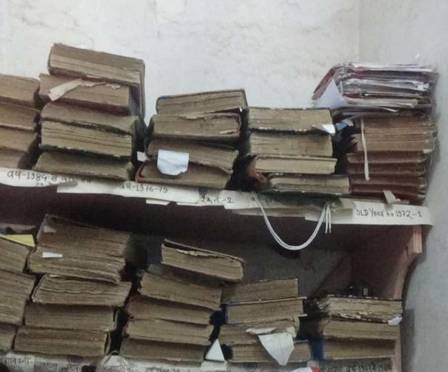 लेखपाल के रजिस्टर में अब गांव की हर सूचना दर्ज होगी। - प्रतीकात्मक तस्वीर