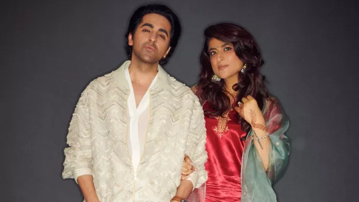 Ayushmann Khurrana Karwa Chauth: आयुष्मान खुराना की फोटो वायरल हो गई है।