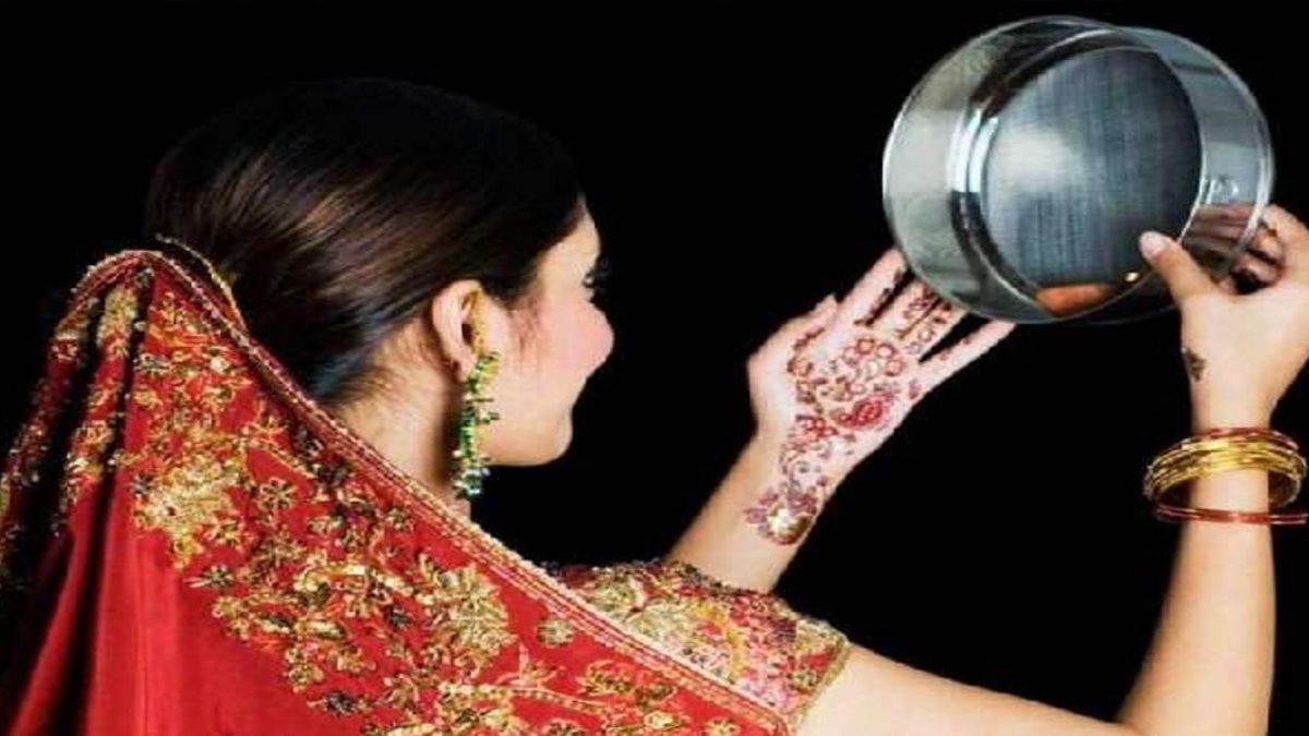 https://www.jagranimages.com/images/newimg/14102022/14_10_2022-karwa__chauth_2022_23139187.jpg