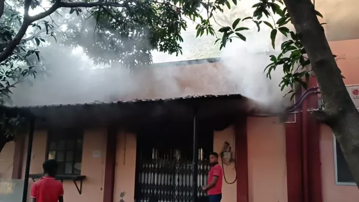 IIT ISM Dhanbad: अकाउंट डिपार्टमेंट में लगी आग, आखिर क्या है वजह?