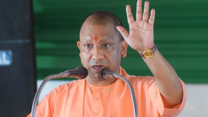 सीएम योगी के सामने होगा चारकोल प्लांट का एमओयू। (फाइल फोटो)