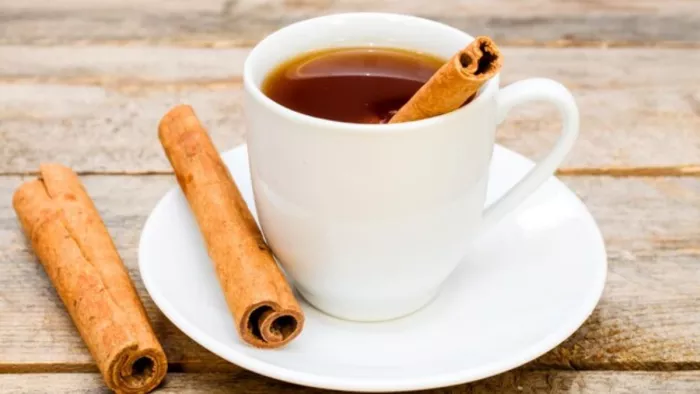 सुबह-सुबह पी लें दालचीनी का पानी, फिर देखें कैसे मोम की तरह पिघलेगी चर्बी - Drink cinnamon water early in the morning then see how the fat will melt like wax