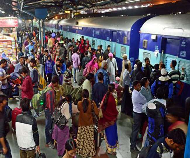 Indian Railways: ट्रेन में करते हैं सफर तो ना करें 'गप्पू भैया' जैसी गलती, हो सकता है भारी नुकसान - Indian Railways cartoon gappu bhaiya make people understand about the things not Indian Railways: ट्रेन में करते हैं सफर तो ना करें 'गप्पू भैया' जैसी गलती, हो सकता है भारी नुकसान - Indian Railways cartoon gappu bhaiya make people understand about the things not