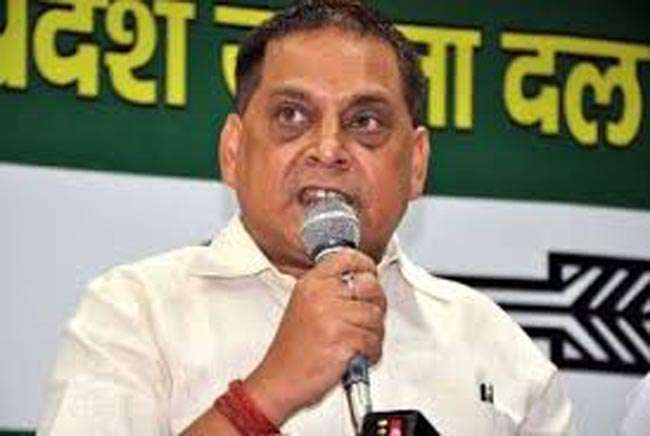 Bihar Election Result 2020: पटना स्नातक क्षेत्र से राजद के आजाद गांधी को  हराकर जदयू प्रत्याशी नीरज कुमार ने लगाई जीत की हैट्रिक - Bihar MLC  Election: JDU candidate Neeraj ...