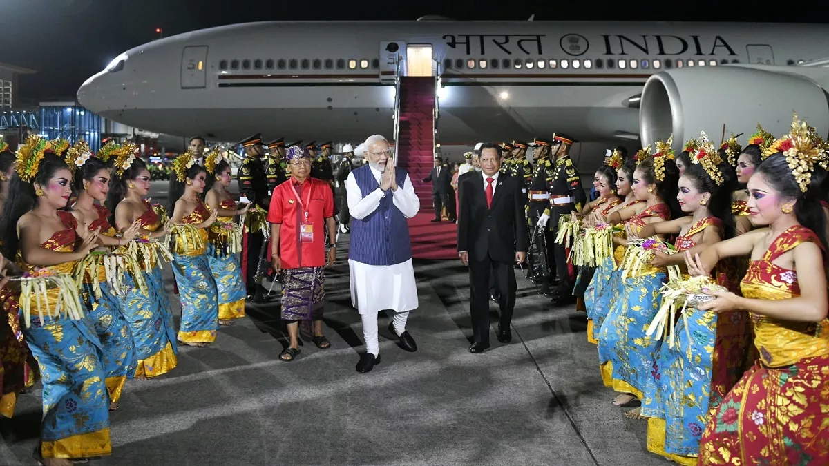 G20 Summit 2022: प्रधानमंत्री नरेन्द्र मोदी G20 Summit में हिस्सा लेने के लिए पहुंचे बाली, हुआ भव्य स्वागत