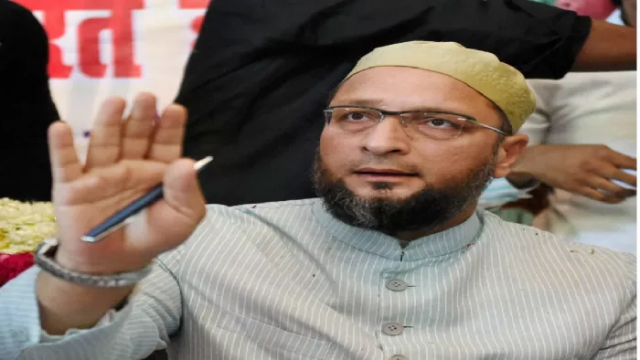 असदुद्दीन ओवैसी ने रेवंत रेड्डी पर कटाक्ष किया है (फाइल फोटो)