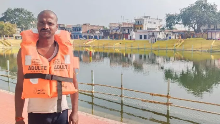 डूबते को तिनके की जगह सुदामा का सहारा, छठ पर लगती है विशेष ड्यूटी