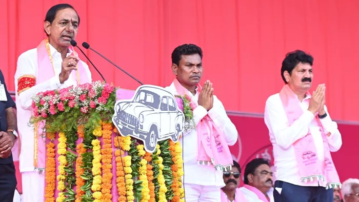 तेलंगाना के सीएम ने कांग्रेस पर निशाना साधा है