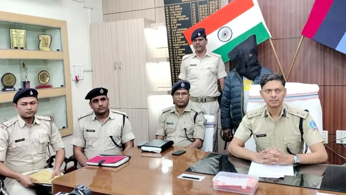 प्रिंस खान को दुबई तक पैसे भेजने वाला गिरफ्तार, दिल्ली-गाजियाबाद में बैठकर देखता था ट्रांजैक्शन