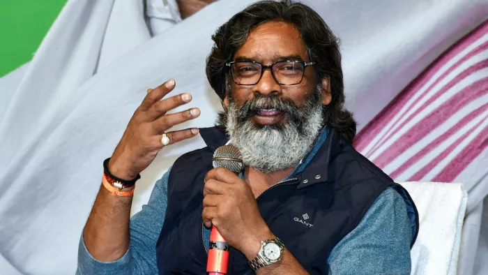 मंइयां सम्मान योजना पर रोक लगाने की याचिका खारिज होने पर हेमंत सोरेन ने जताई खुशी। फोटो- ANI