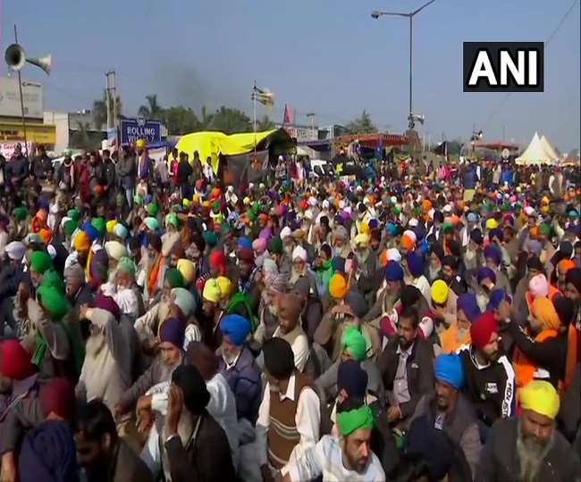 केंद्र के नए कृषि कानूनों के खिलाफ दिल्ली बॉर्डर पर किसानों का प्रदर्शन। (एएनआइ)