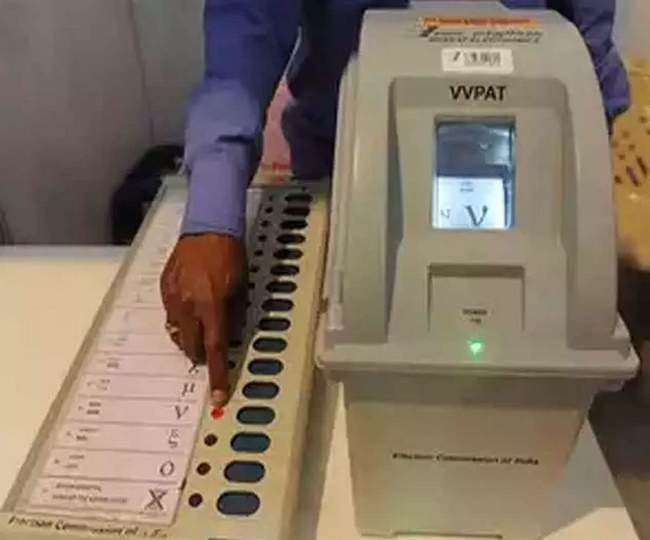 https://www.jagranimages.com/images/newimg/14122021/14_12_2021-vvpat_22292829_1100221.jpg