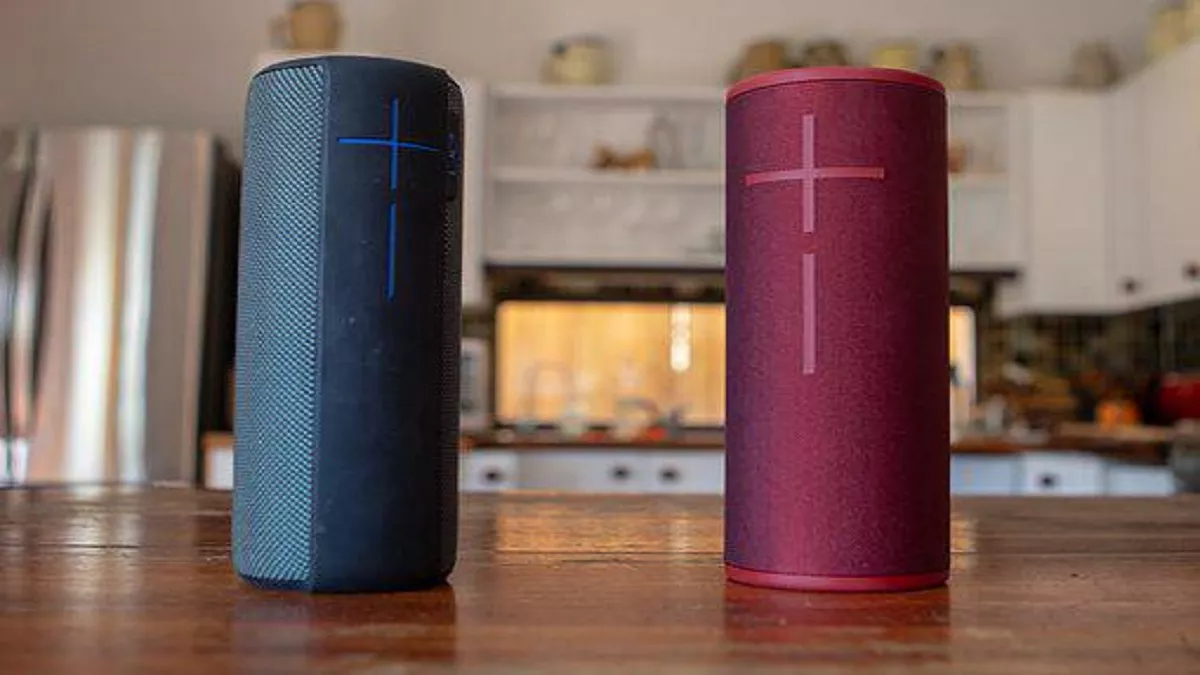 Best Bluetooth Speakers: कॉम्पैक्ट डिजाइन वाले स्पीकर्स आ रहे हैं तगड़े बैटरी बैकअप के साथ
