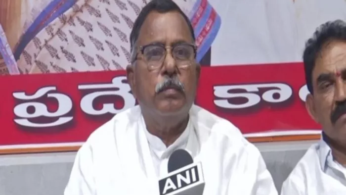 पीएम मोदी के इशारे पर TRS का नाम बदलकर किया गया BRS