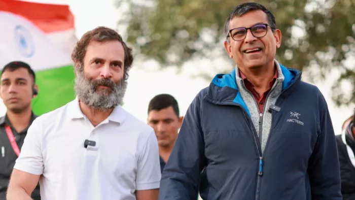 RBI के पूर्व गवर्नर रघुराम राजन ने भारत जोड़ो यात्रा में राहुल गांधी के साथ मिलाए कदम