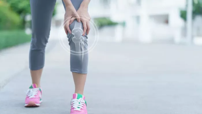Joint Pain: जोड़ों के दर्द से राहत पाने के लिए अपनाएं ये टिप्स