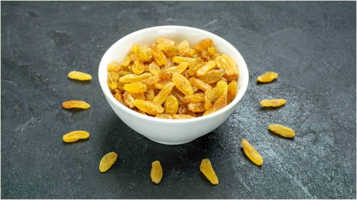 Raisins Side Effects कभी भी ज़्यादा न खा लें किशमिश, वरना हो सकती हैं
