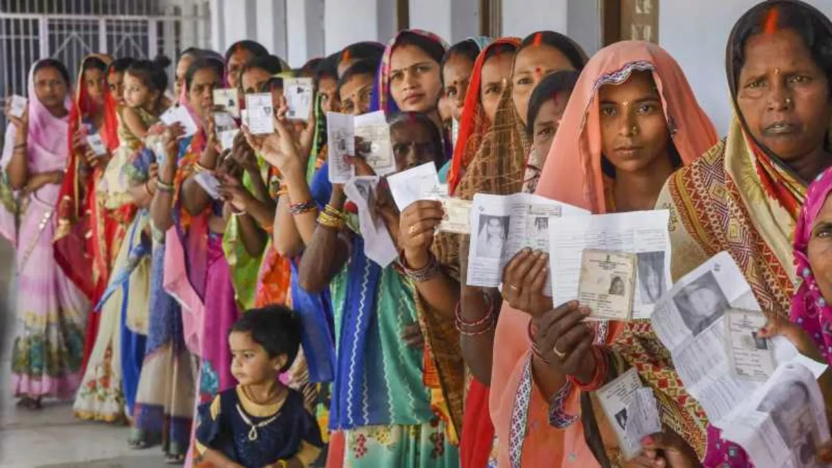 SBI Report on Voters: महिला वोटरों के पास होगी चुनावी जीत की कुंजी, 2024  में 49 फीसद होगी हिस्सेदारी - women voters 49 percent in 2024 and 55  percent by 2047 says SBI report