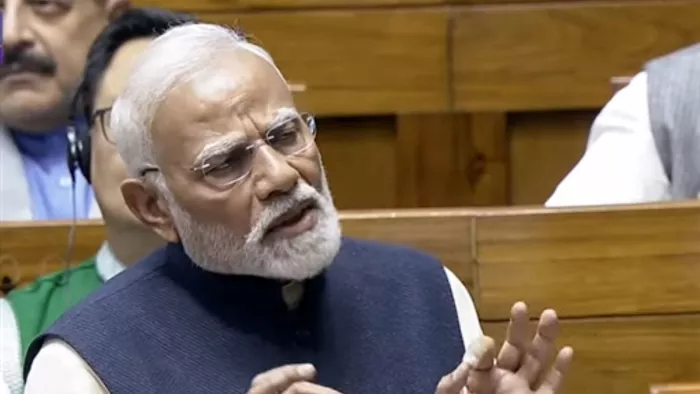 Parliament Winter Session: संविधान का जिक्र करते हुए पीएम मोदी ने कांग्रेस पर साधा निशाना।(फोटो सोर्स: जागरण)