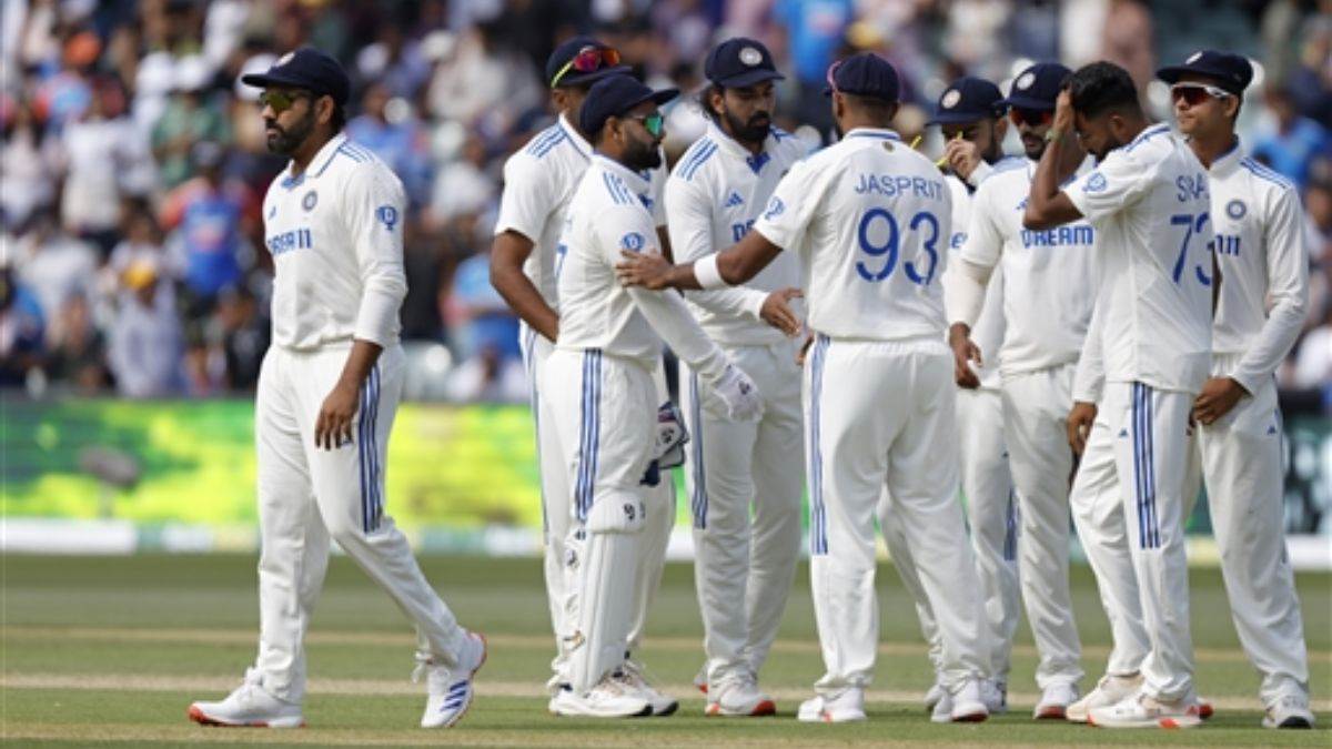 https://www.jagranimages.com/images/newimg/14122024/14_12_2024-team_india_at_adelaide__23848281.jpg