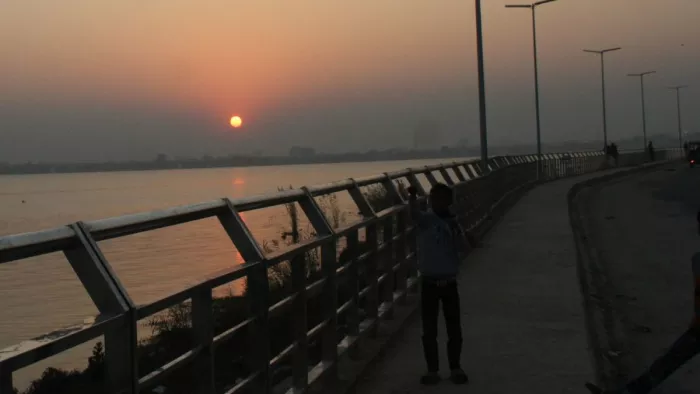 यूपी में तेजी से मौसम बदल रहा है। अभिनव राजन चतुर्वेदी