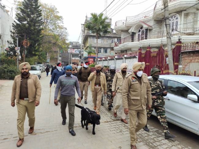 चुनाव के मद्देनजर खन्ना पुलिस ने चेकिंग अभियान चलाया