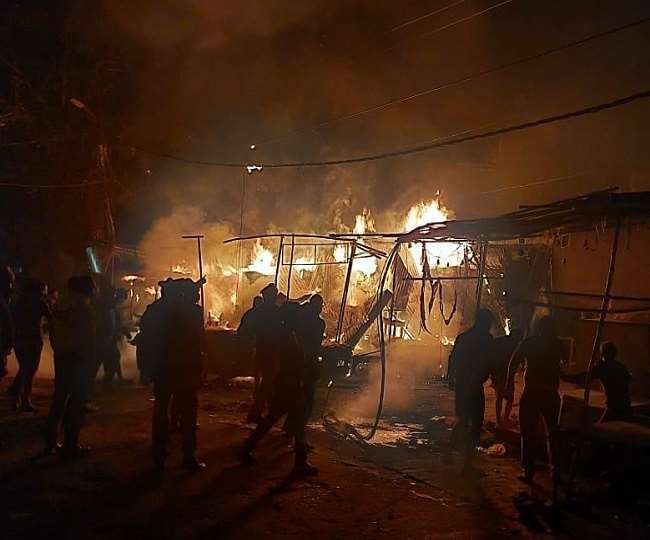 किदवई नगर चालीस दुकान बाजार में शुक्रवार देर रात जली थीं आठ दुकानें।