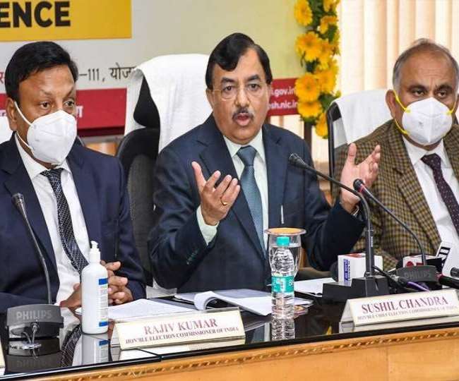 निर्वाचन आयोग शनिवार को यह फैसला लेगा कि रैलियों, नुक्कड़ सभाओं रोड शो पर प्रतिबंधों को बढ़ाया जाए या नहीं...