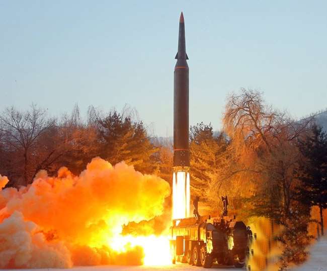 उत्‍तर कोरिया ने लान्‍च की दो मिसाइलें (फाइल फोटो)