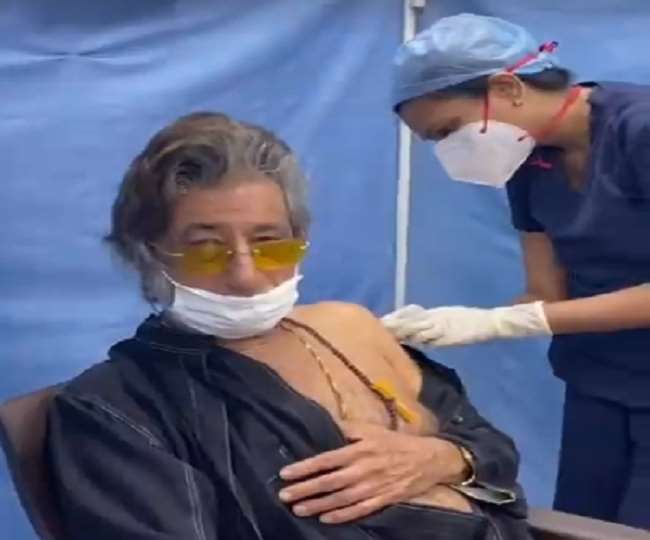 After veteran actor Dharmendra, now Shakti Kapoor has got a booster dose of corona vaccine