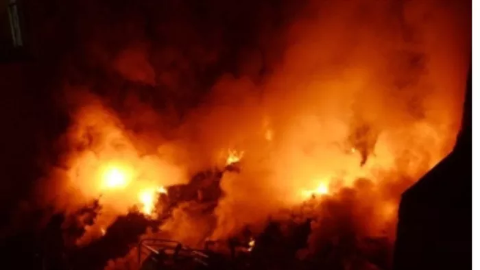 छह सदस्यों के शव देख बूढे मां-बाप का बैठा दिल, आस-पड़ोस के लोग भी जनाजे में पहुंचे