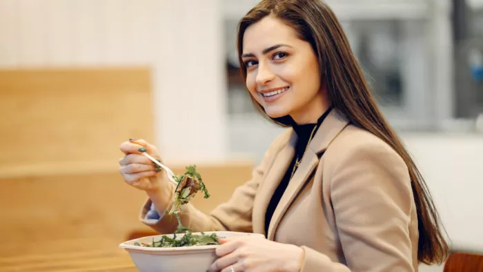 Healthy Lifestyle Tips: स्वस्थ रहने के लिए अपनाएं ये आदतें
