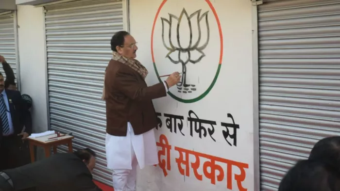 भाजपा अध्यक्ष जेपी नड्डा ने की दीवार लेखन अभियान की शुरुआत