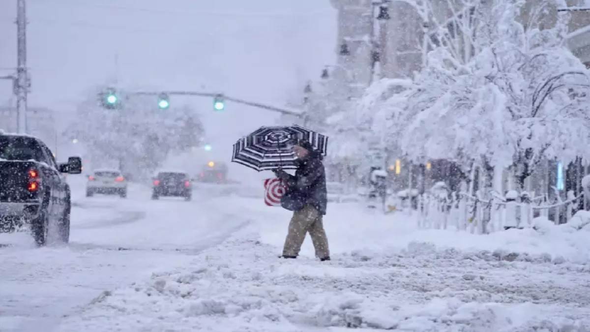 https://www.jagranimages.com/images/newimg/15012024/15_01_2024-us_storm_23629477.jpg