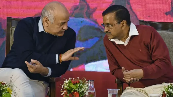 आप संयोजक Arvind Kejriwal और Manish Sisodia की फाइल फोटो। (Image Credit- ANI)