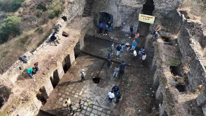 लाहौर का नजारा दिखाने वाले सोलह सिंगी धार किला (जागरण संवाददाता)