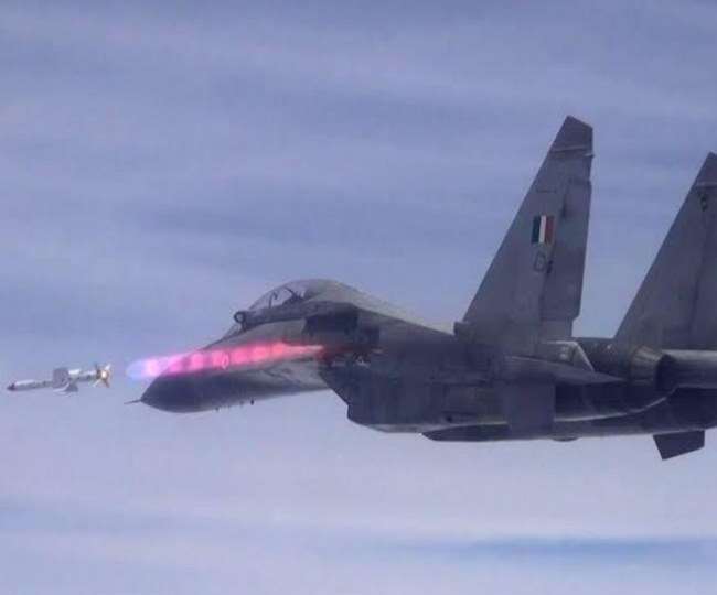https://www.jagranimages.com/images/newimg/15022021/15_02_2021-astra_missile_21370981.jpg
