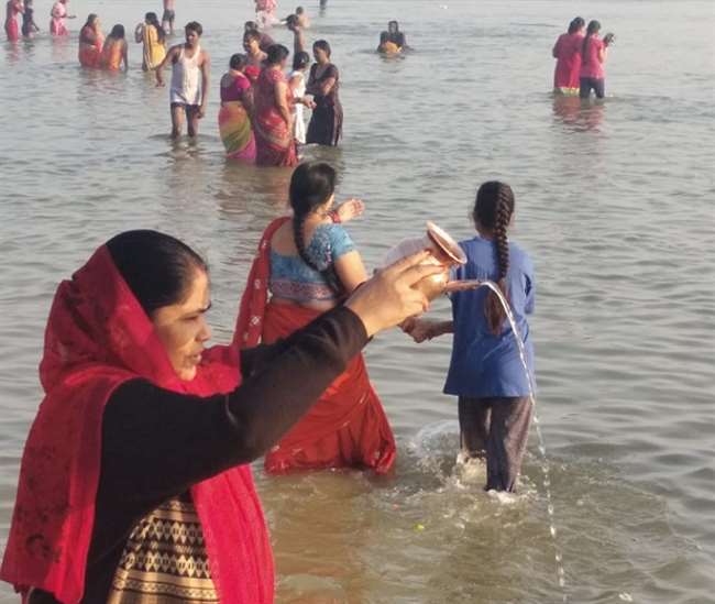 ज्ञान, भक्ति और कर्म का प्रतिनिधि स्वरूप है प्रयागराज का त्रिवेणी संगम, जानें-स्नान और दान का महत्व - Triveni Sangam Of Prayagraj Is The Representative Form Of Knowledge ...