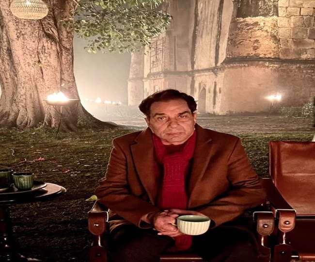 dharmendra pays emotional tribute to lata mangeshkar