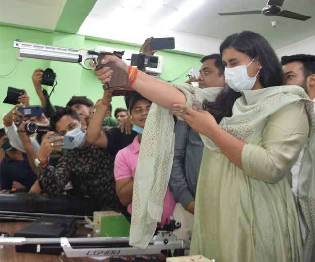 भागलपुर में एक शूटिंग करतीं जमुई की भाजपा विधायक श्रेयसी सिंह। पाइल फोटो