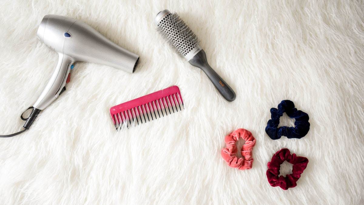 Amazon Sale की गज़ब डील!! Hair Dryer और Straightener कॉम्बो पर ताबड़तोड़ ऑफर, मौके का उठा लें फायदा