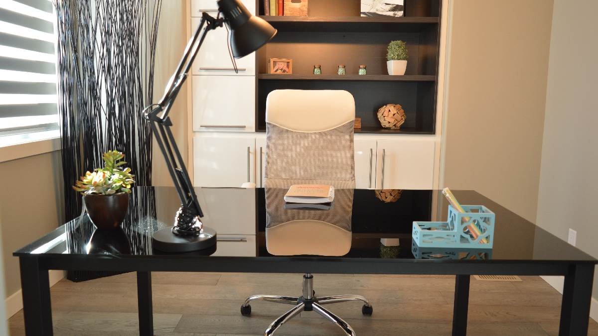 best office tables to make your work more productive