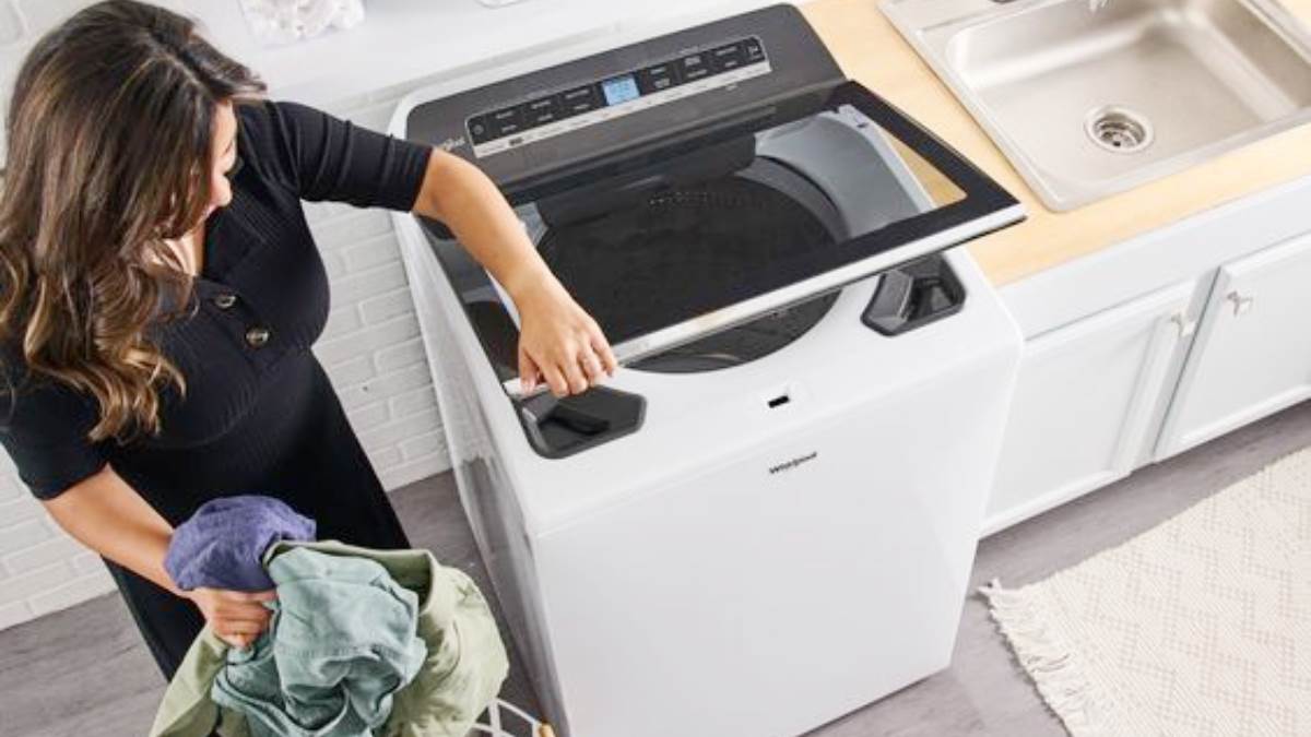 गंदे कपड़ों के जिद्दी मैल को जड़ से सफाया करेंगी 7.5 KG Washing Machine, मात्र 10 हजार से शुरू है कीमत