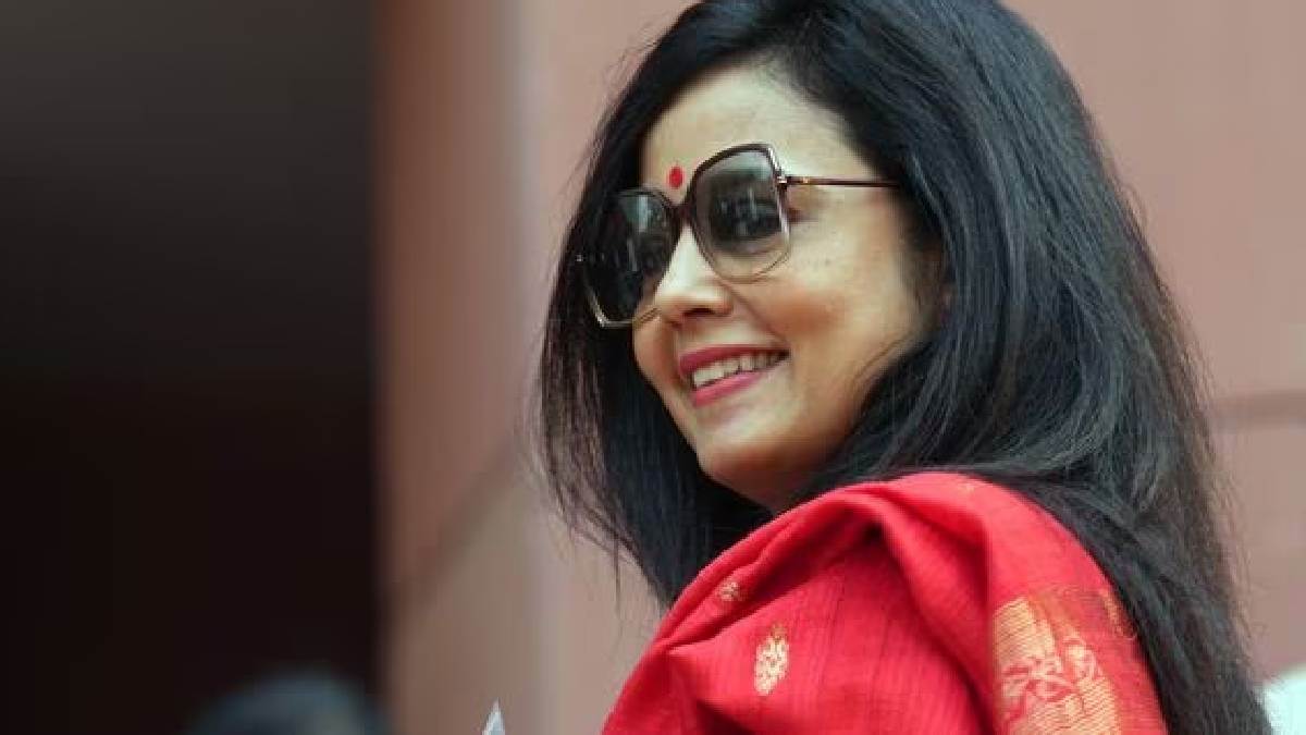 https://www.jagranimages.com/images/newimg/15022024/15_02_2024-mahua_moitra_new_pic_23653989_183122592.jpg