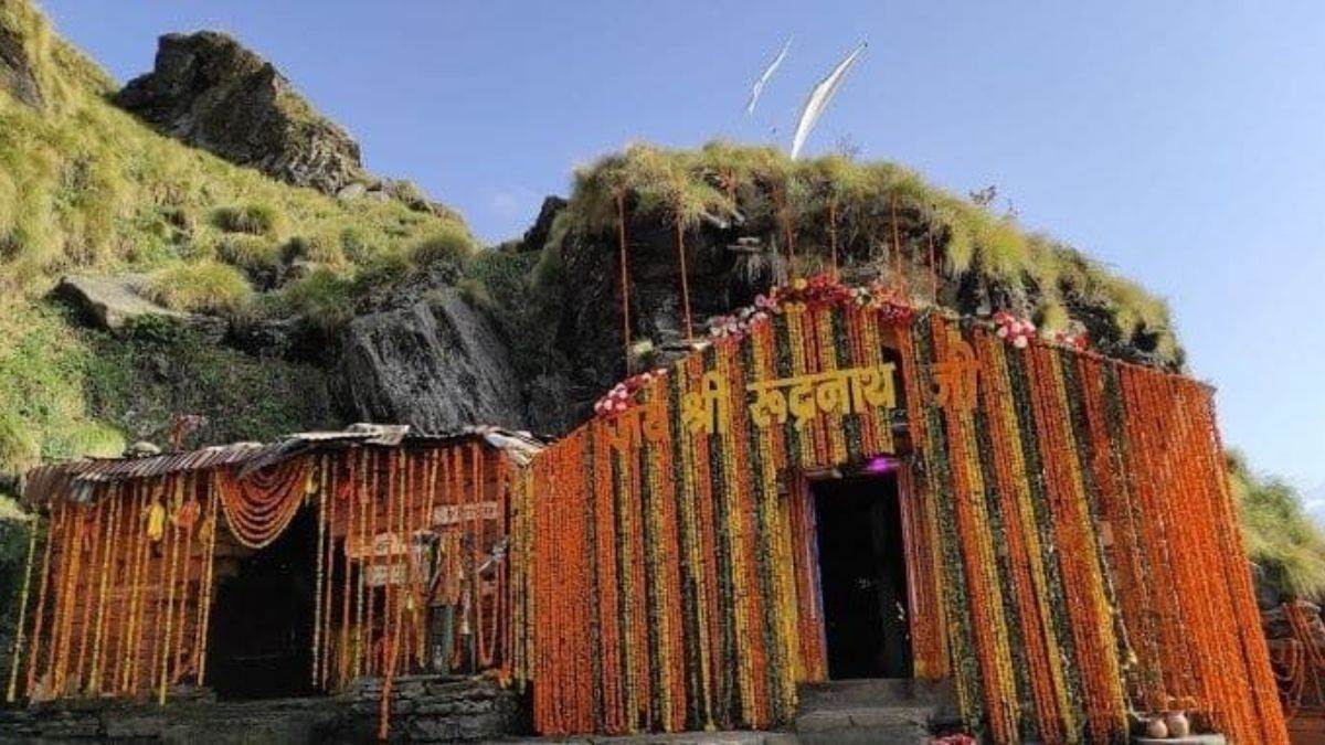 https://www.jagranimages.com/images/newimg/15022024/15_02_2024-rudranath_temple__23653853.jpg