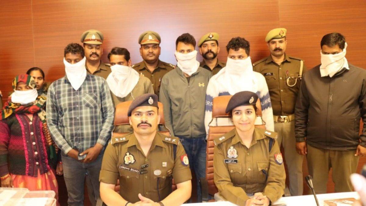 life insurance scam busted gang exploits life insurance and pm jeevan jyoti bima claims arrested in sambhal