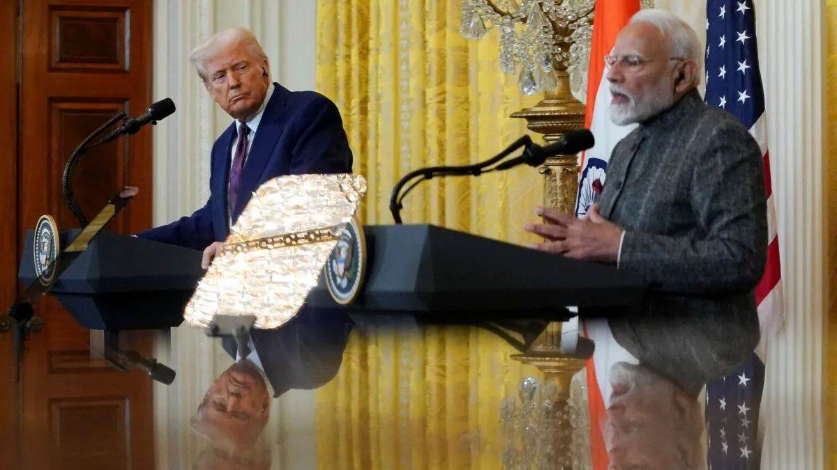 https://www.jagranimages.com/images/newimg/15022025/15_02_2025-trump_modi_new_23885175.jpg